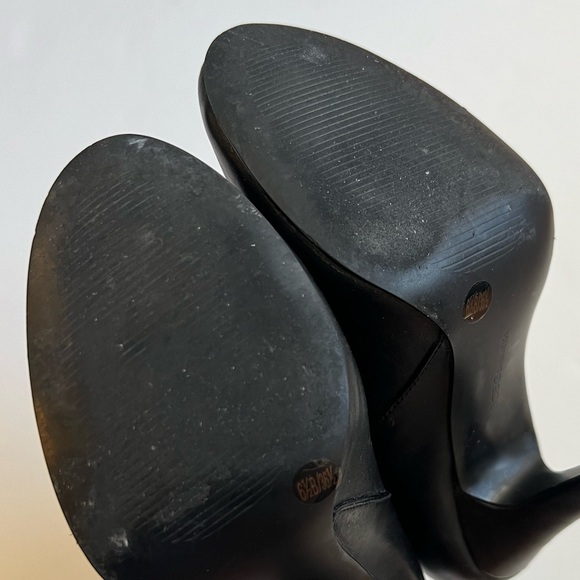 BCBGeneration Black Leather High Heel Booties 6.5 M - Picture 10 of 16